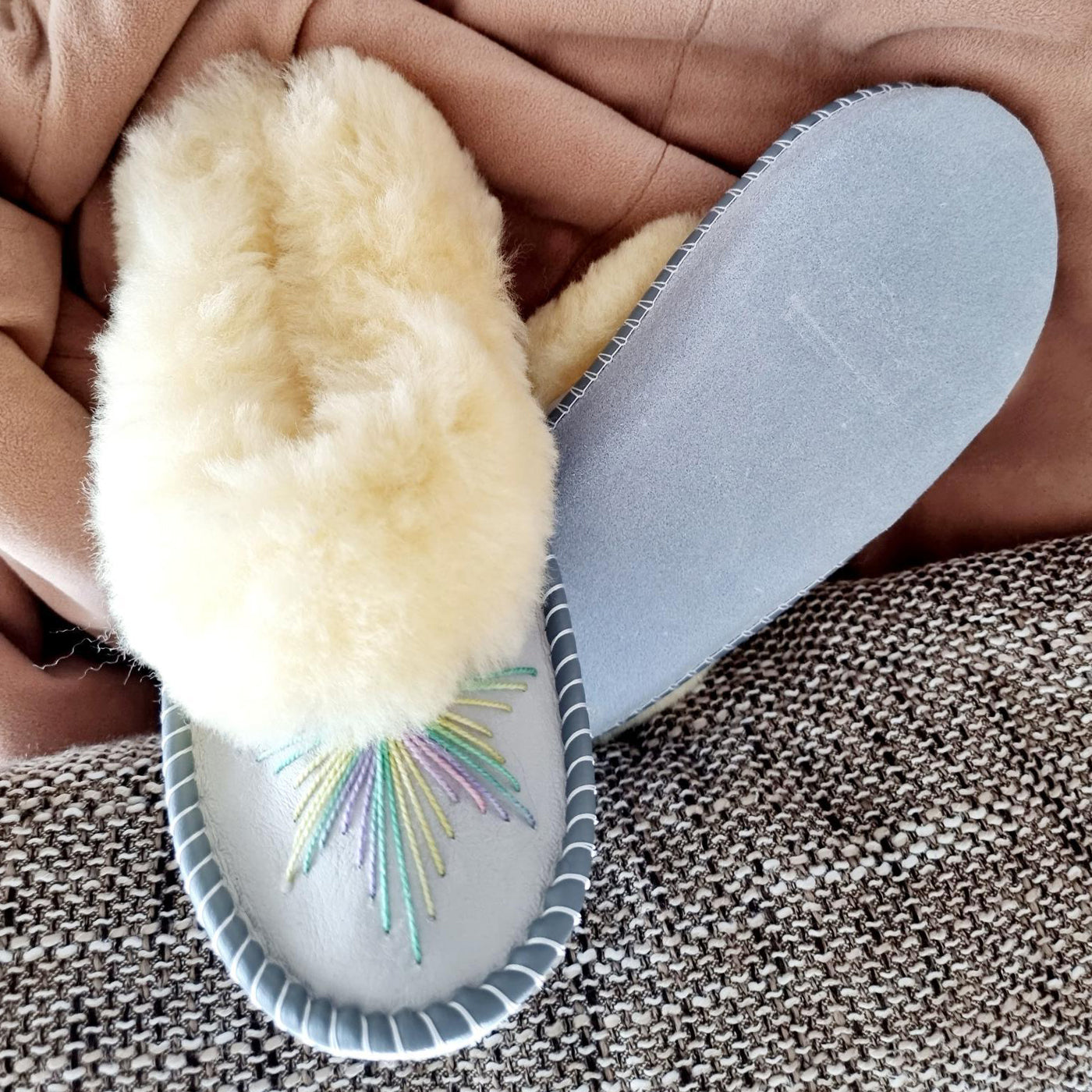 Warm moccasin slippers with cosy sheep's wool ALUNA