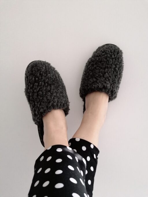 Warm wool slippers with sheep's wool ROCA
